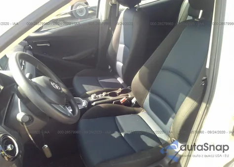 2017 Toyota Yaris Ia из США, поврежденный, VIN 3MYDLBYVXHY157008